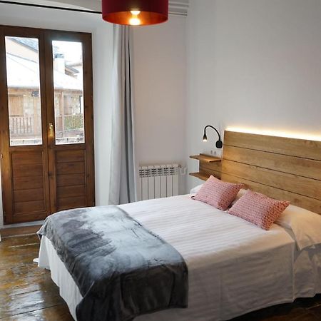 Hotel Fonda Biayna à Bellver De Cerdanya Extérieur photo