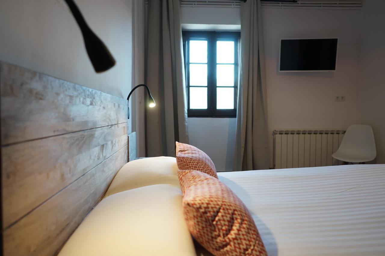 Hotel Fonda Biayna à Bellver De Cerdanya Extérieur photo