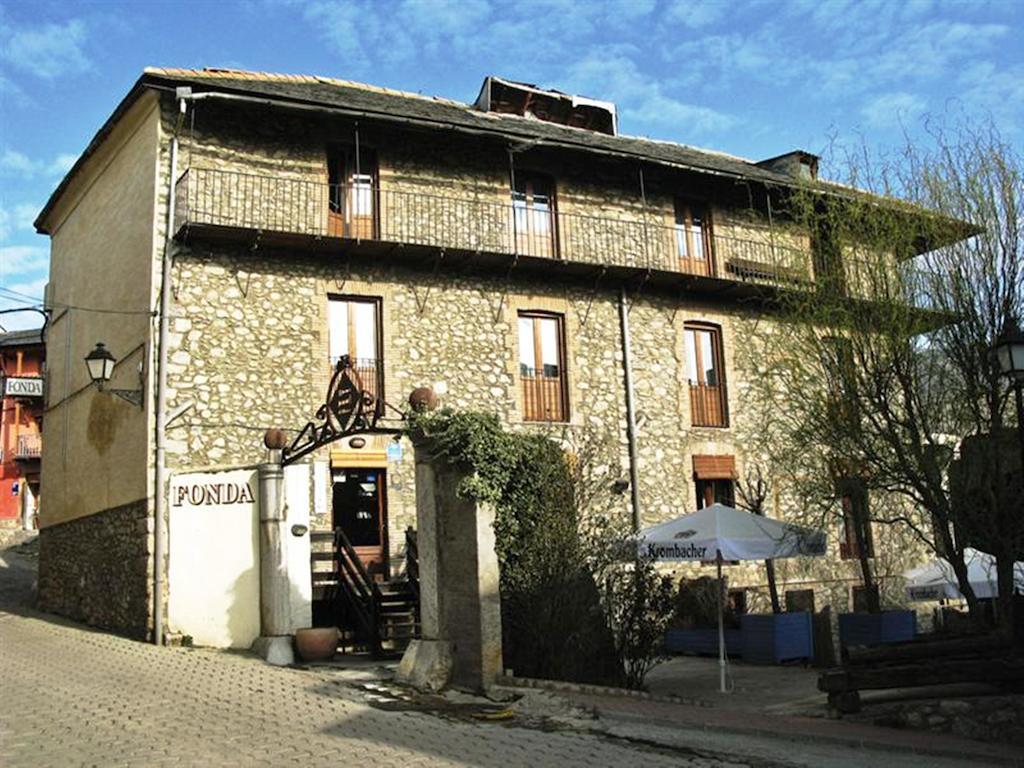 Hotel Fonda Biayna à Bellver De Cerdanya Extérieur photo