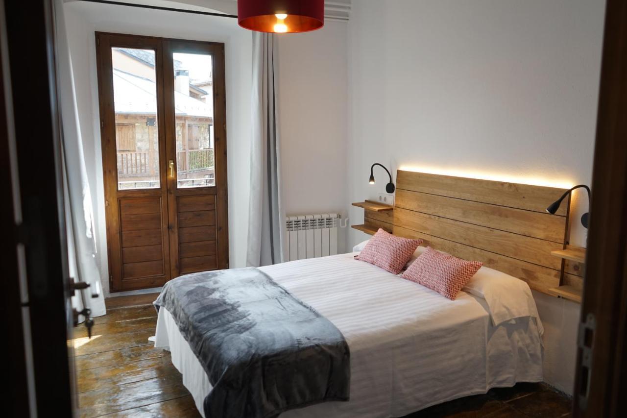 Hotel Fonda Biayna à Bellver De Cerdanya Extérieur photo