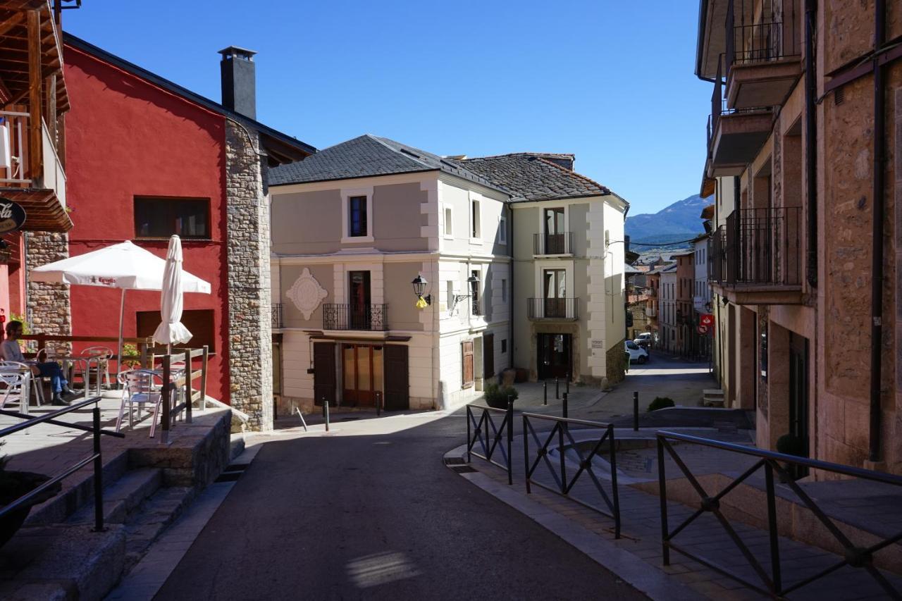 Hotel Fonda Biayna à Bellver De Cerdanya Extérieur photo