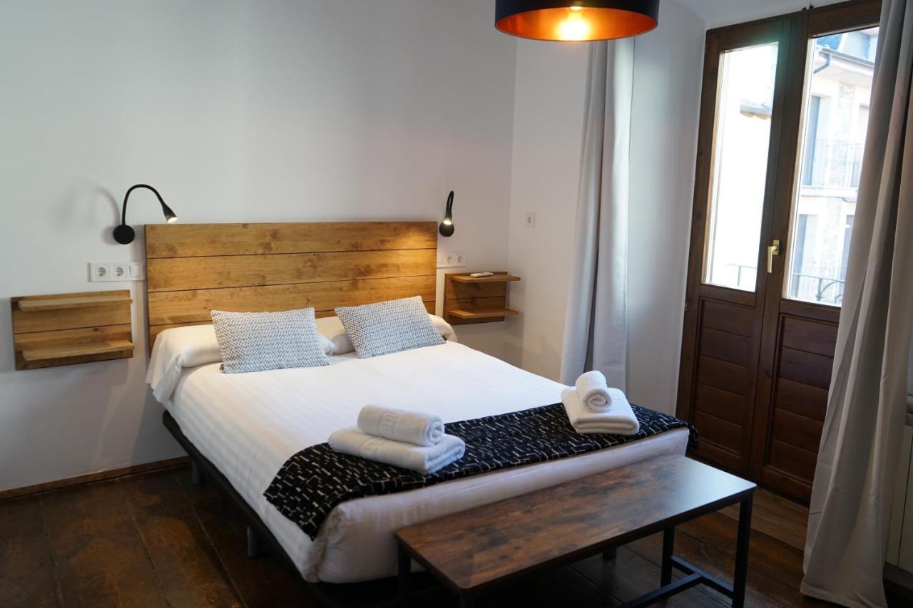 Hotel Fonda Biayna à Bellver De Cerdanya Extérieur photo