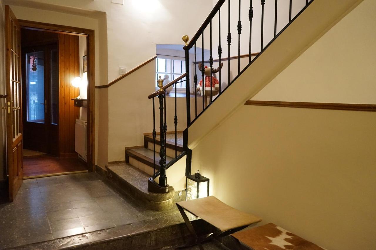 Hotel Fonda Biayna à Bellver De Cerdanya Extérieur photo